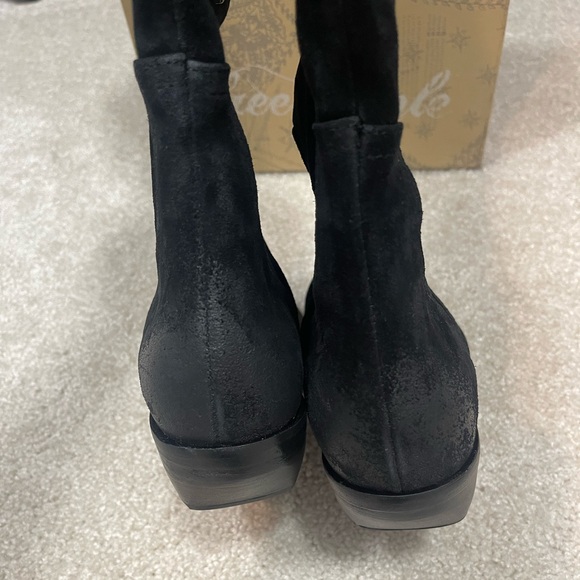 FREE PEOPLE Rue Western Slouch Black Knee High Suede Tall Boots size EU 38 US 8 - Picture 7 of 9